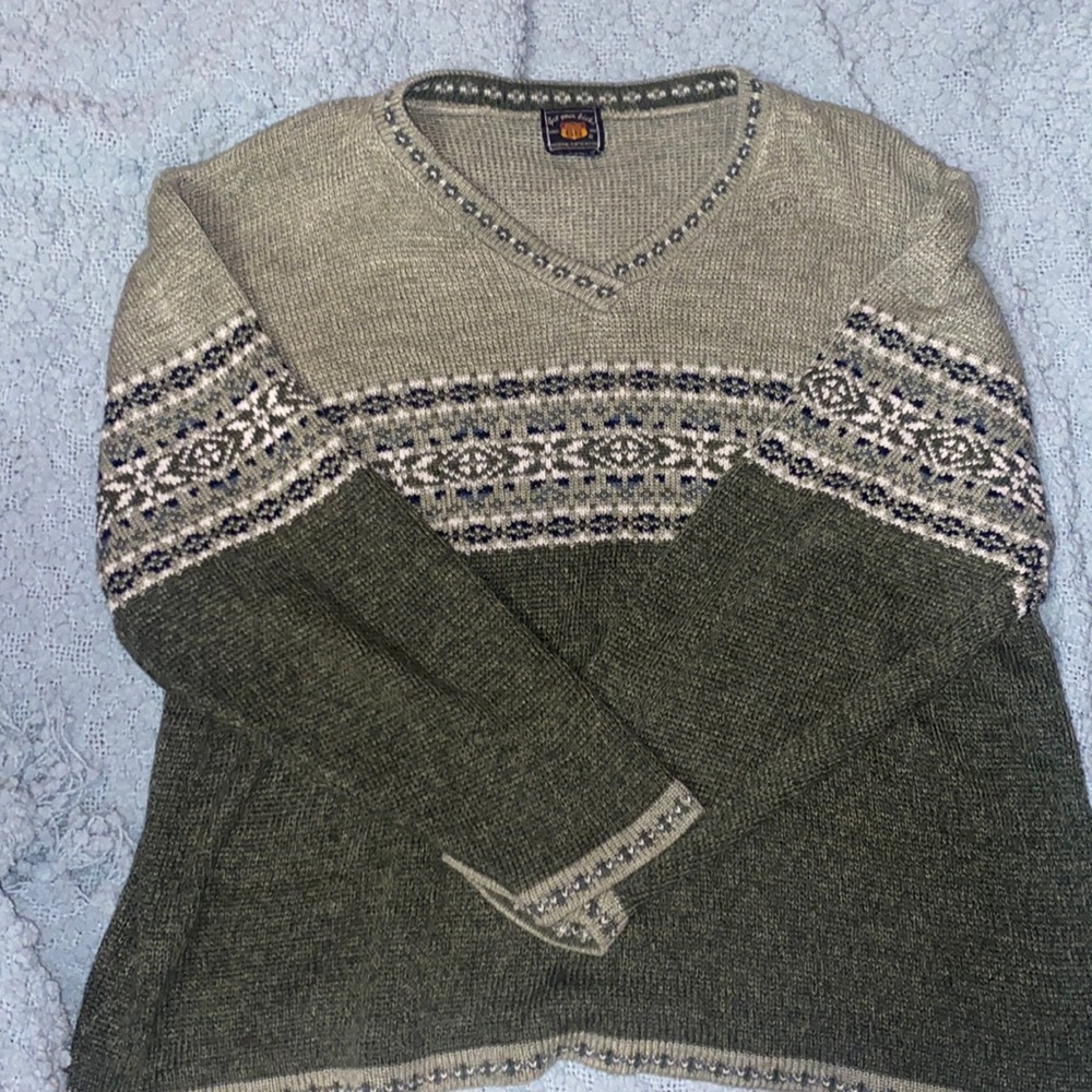 Women’s sweater